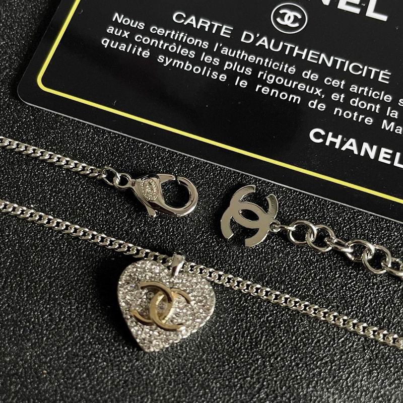 Chanel Suits 03yxs36 (3)
