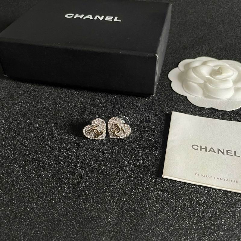 Chanel Suits 03yxs36 (7)