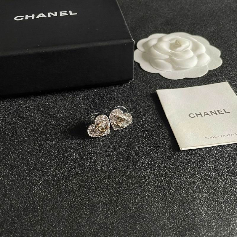 Chanel Suits 03yxs36 (8)