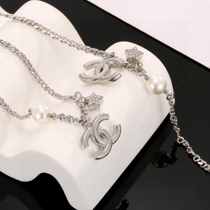 Chanel Suits 03yxs39 (4)