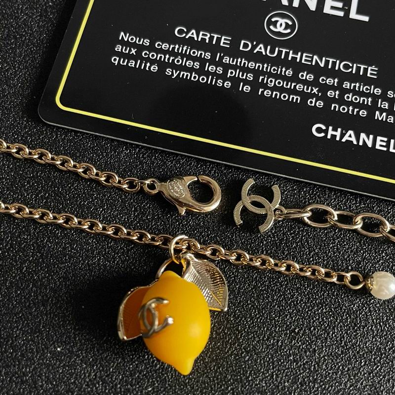 Chanel Suits 04yxs41 (3)