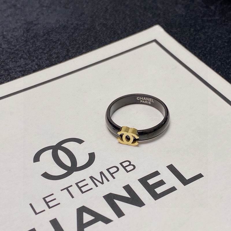 Chanel Suits 04yxs49 (8)