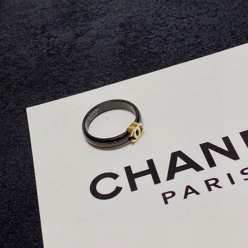 Chanel Suits 04yxs49 (9)