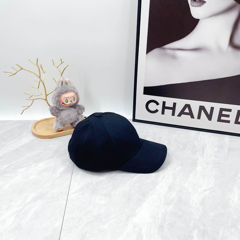 Chanel cap dx (4)