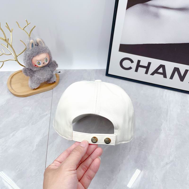 Chanel cap dx (678)