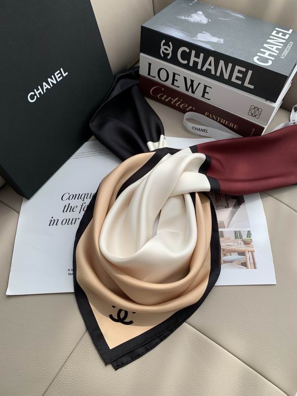 Chanel silk scarf 88.5X88.5cm E47 (5)