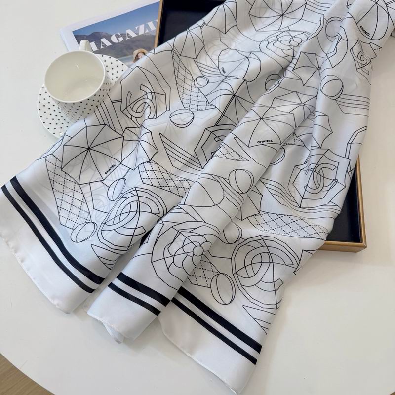 Chanel silk scarf 90-180cm E48 (7)