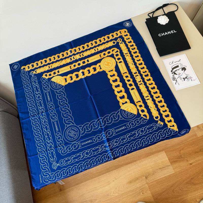 Chanel silk scarf 90X90cm E13 (1)