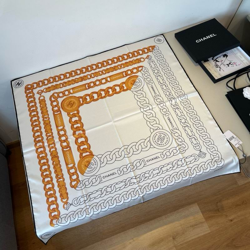 Chanel silk scarf 90X90cm E13 (10)