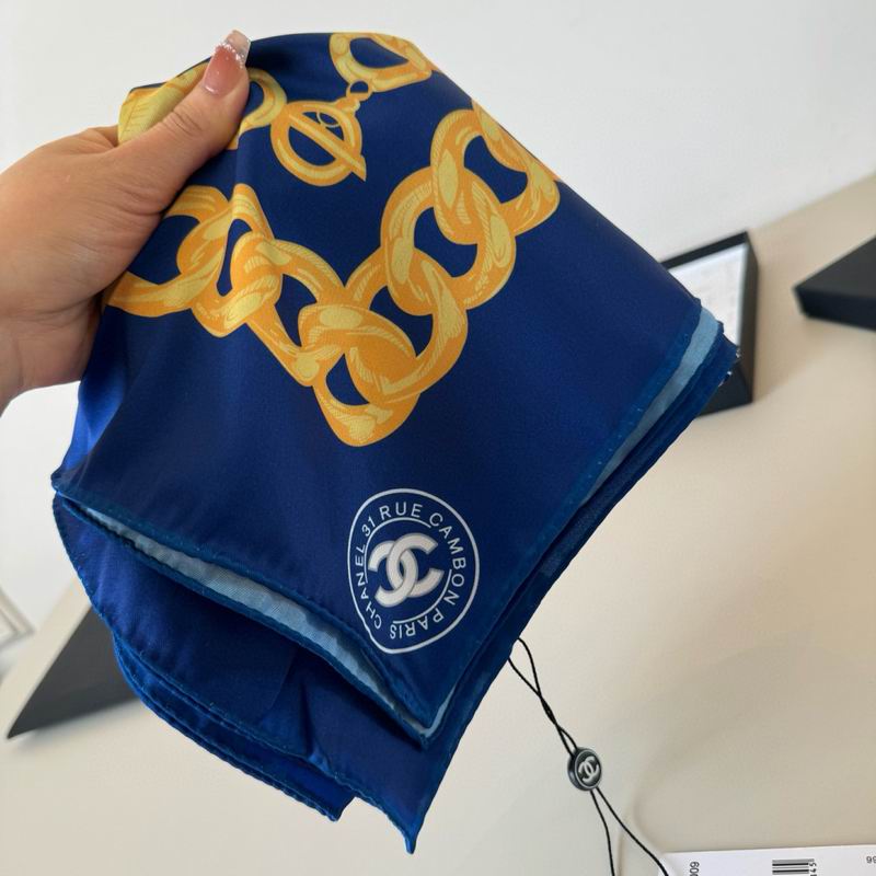 Chanel silk scarf 90X90cm E13 (7)