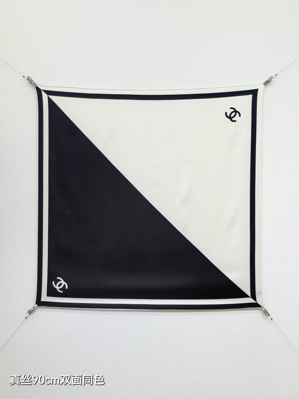 Chanel silk scarf 90X90cm E18 (8)
