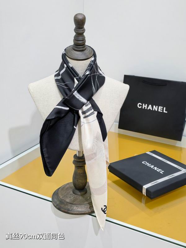 Chanel silk scarf 90X90cm E49 (1)