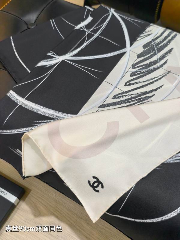 Chanel silk scarf 90X90cm E49 (6)
