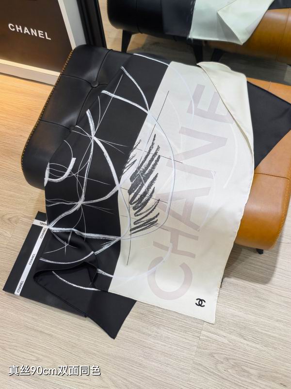 Chanel silk scarf 90X90cm E49 (7)