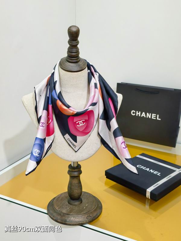 Chanel silk scarf 90X90cm E50 (2)