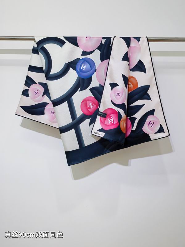 Chanel silk scarf 90X90cm E50 (3)