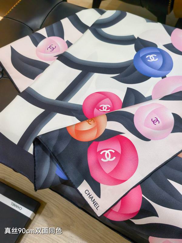 Chanel silk scarf 90X90cm E50 (6)