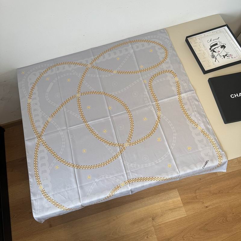 Chanel silk scarf hm (200)