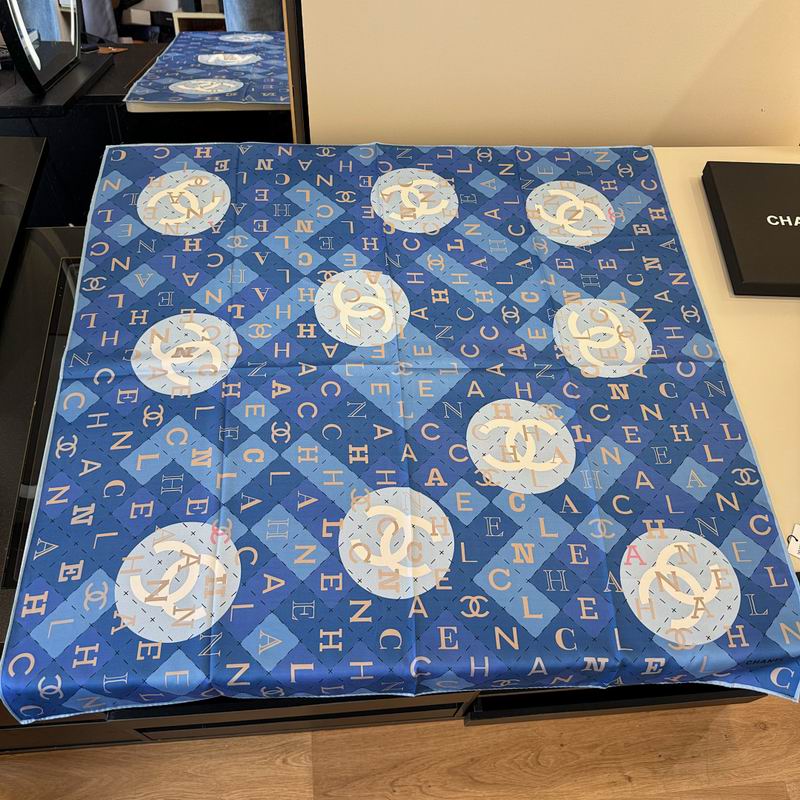 Chanel silk scarf hm (302)