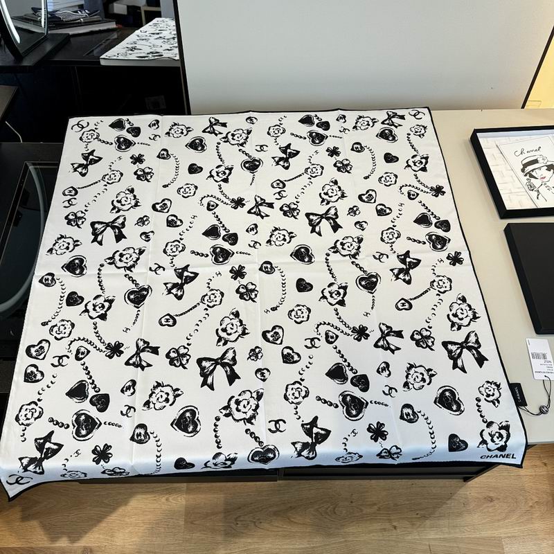 Chanel silk scarf hm (402)