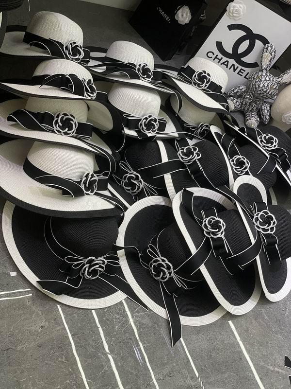 Chanel top hat dx (1814)