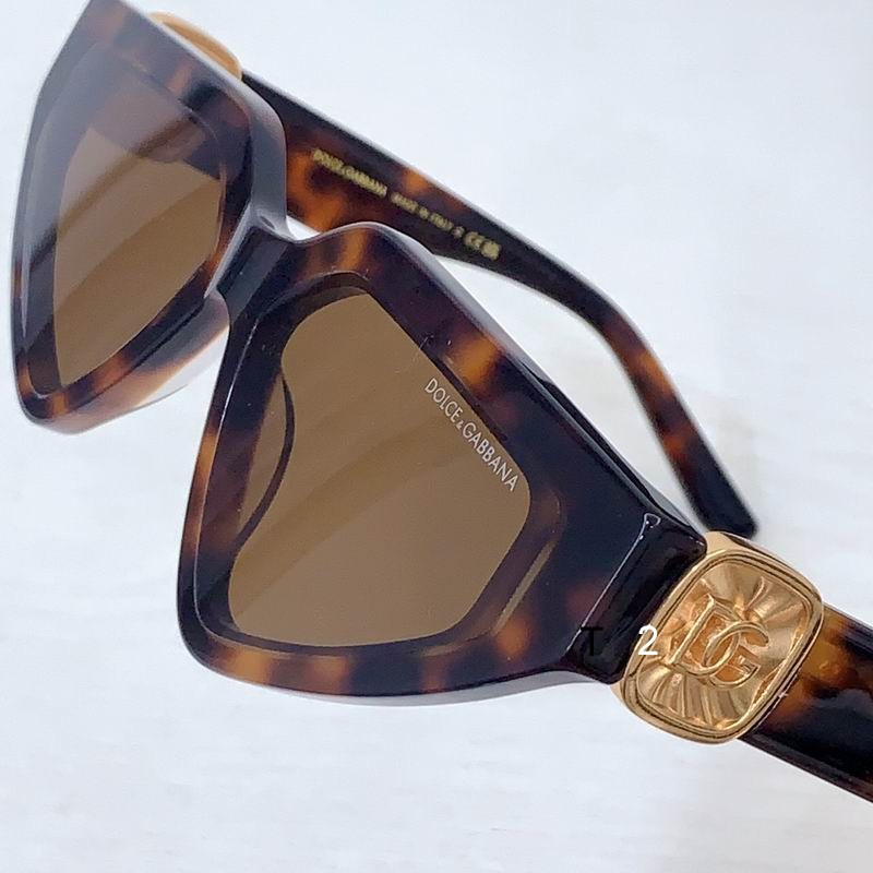 DG DG4469 58 15-145 b07