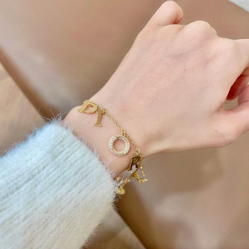 Dior Bracelet  02yxs02 (2)