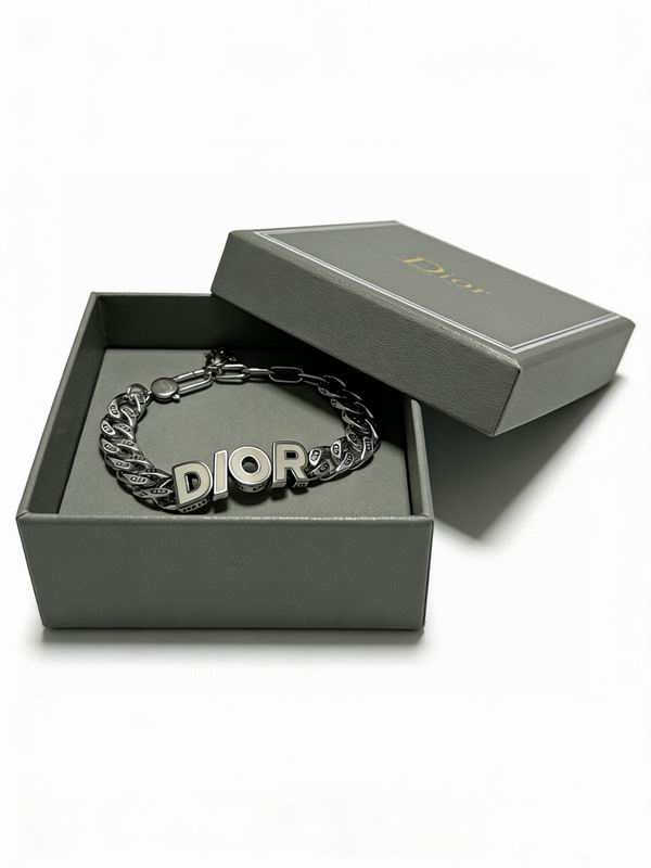 Dior Bracelet  02yxs03 (3)