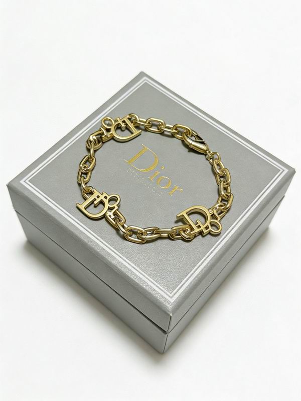 Dior Bracelet  02yxs07 (5)