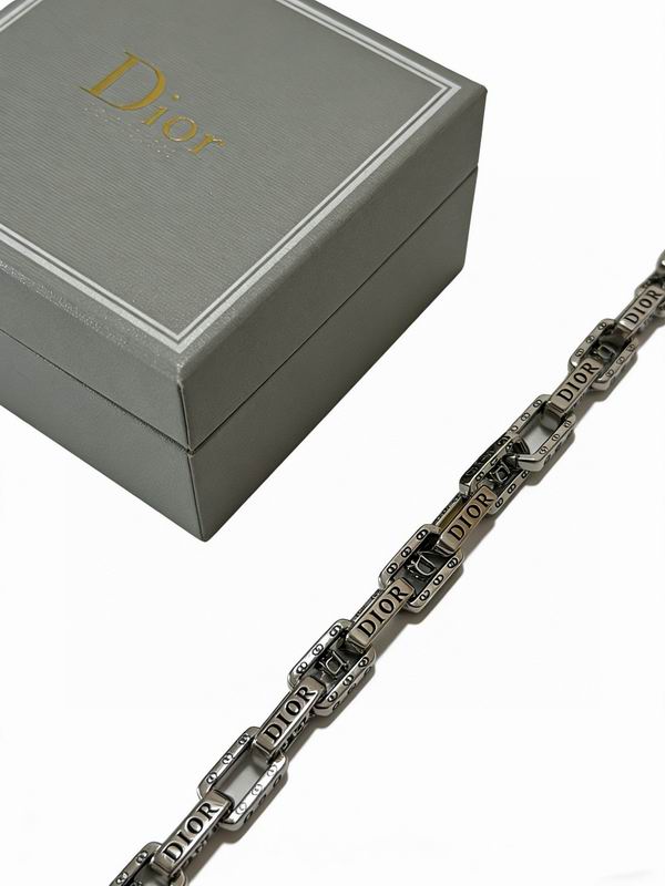 Dior Bracelet  02yxs09 (2)