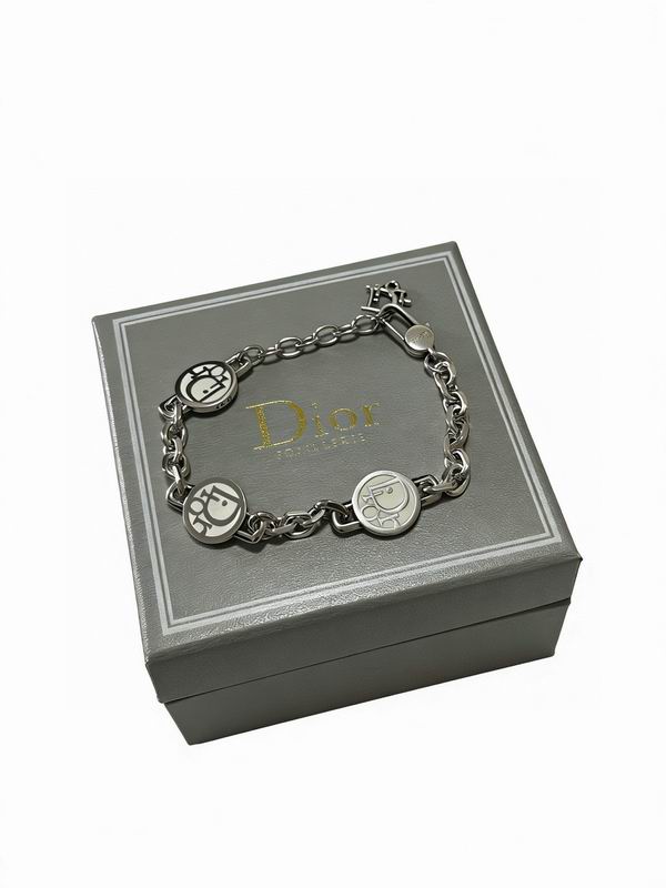 Dior Bracelet  02yxs17 (4)