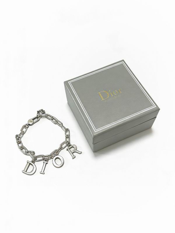Dior Bracelet  02yxs19 (6)