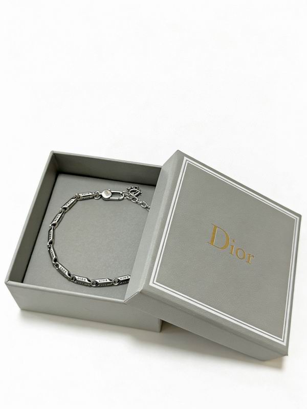 Dior Bracelet  02yxs20 (5)