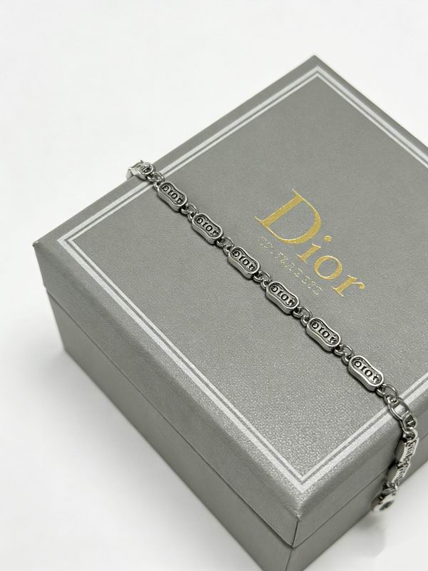 Dior Bracelet  02yxs22 (1)