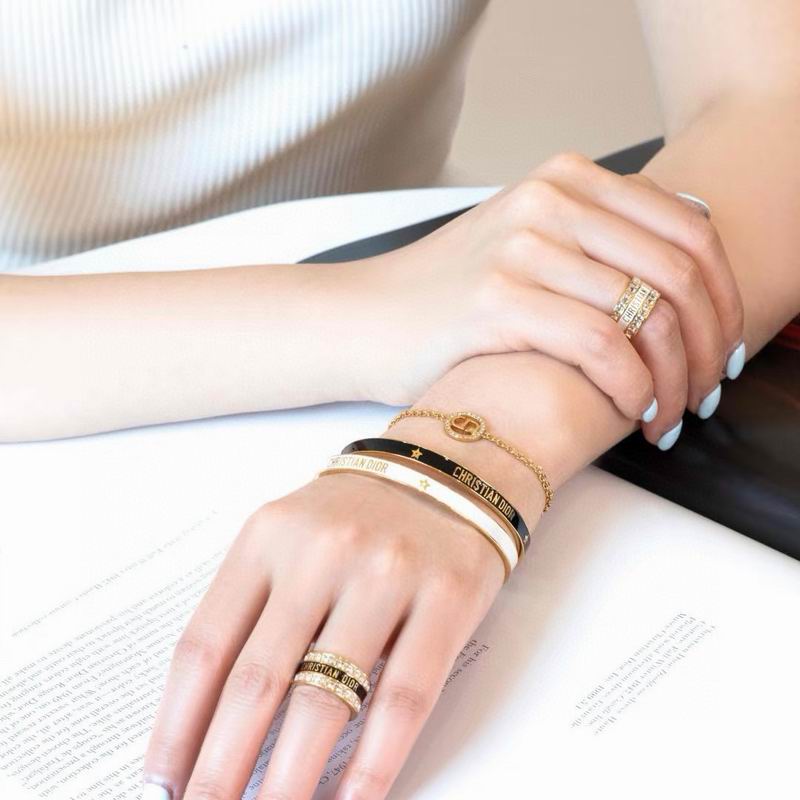 Dior Bracelet 02yxs02 (3)