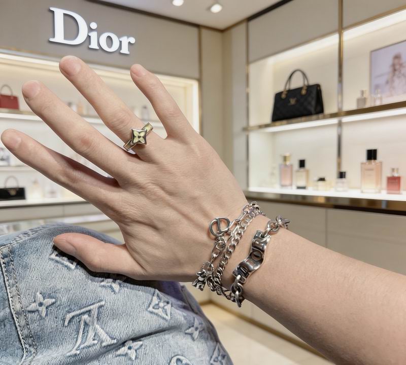 Dior Bracelet 03yxs37 (6)