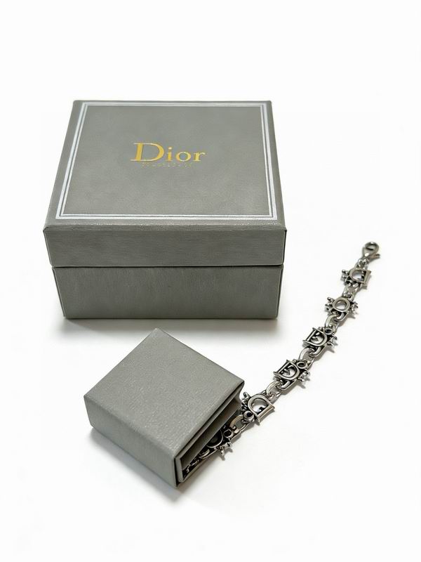 Dior Bracelet 03yxs89 (6)