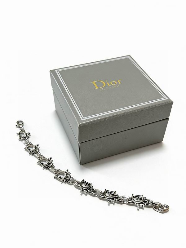 Dior Bracelet 03yxs89 (7)