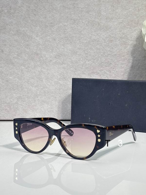 Dior Charms B1F 53 17-145 c01