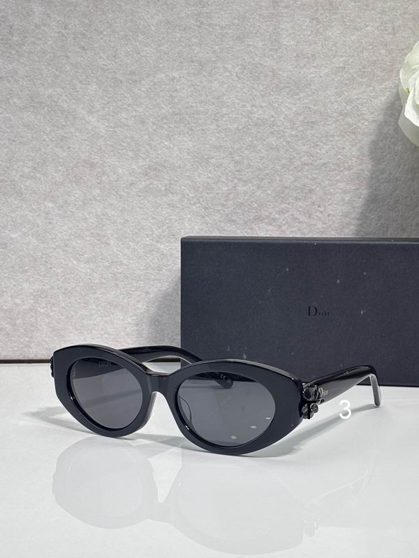 Dior Clover 54 19-140 c03