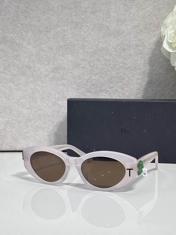 Dior Clover 54 19-140 c05