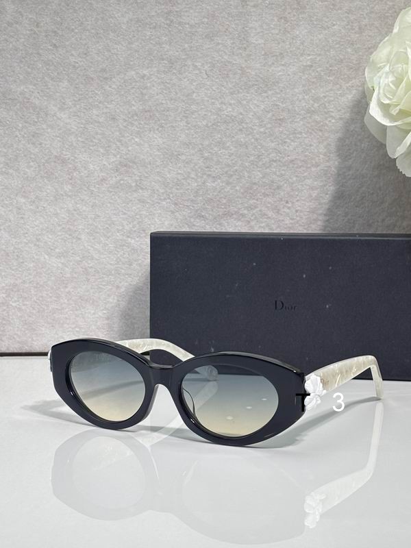 Dior Clover 54 19-140 c06