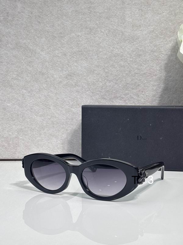 Dior Clover 54 19-140 c07
