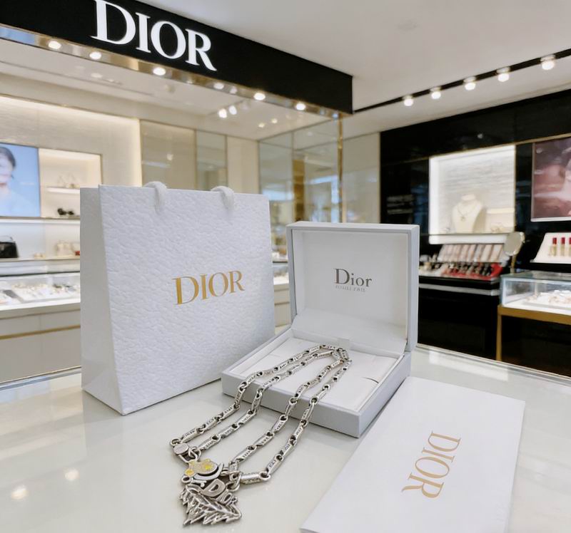 Dior Necklace 02yxs04 (4)