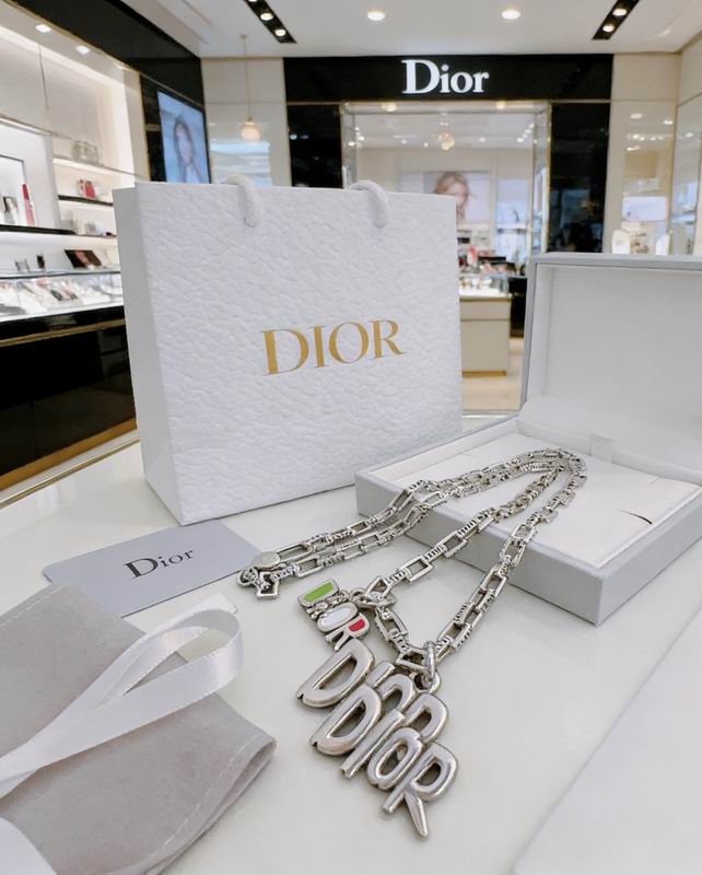 Dior Necklace 02yxs07 (3)