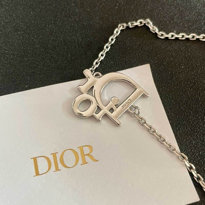 Dior Necklace 02yxs36 (5)