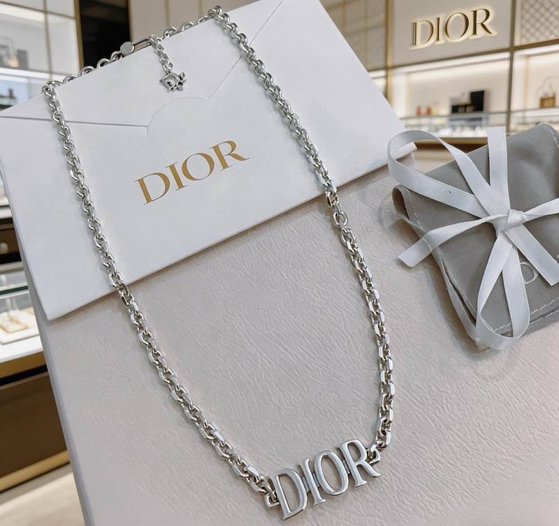 Dior Necklace 02yxs42 (1)