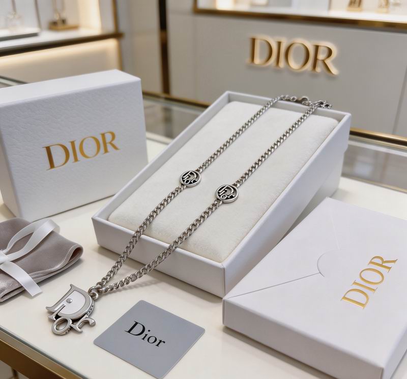 Dior Necklace 02yxs54 (1)