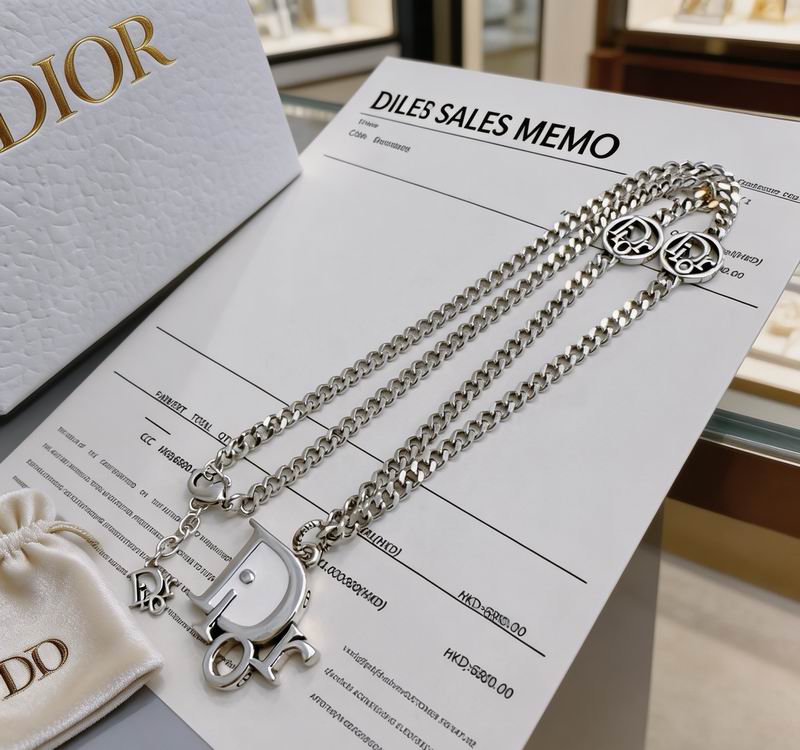 Dior Necklace 02yxs54 (6)