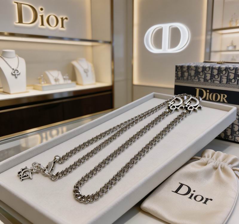 Dior Necklace 02yxs56 (6)